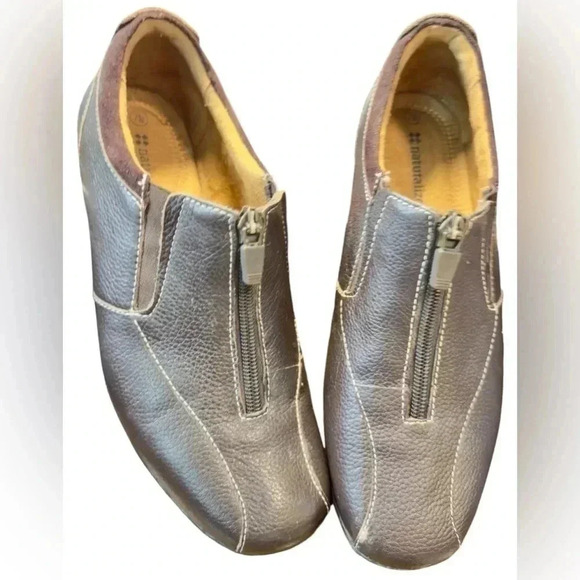 Naturalizer Brown Leather Finnie Front Zip Oxford Loafer (7) - Picture 1 of 6